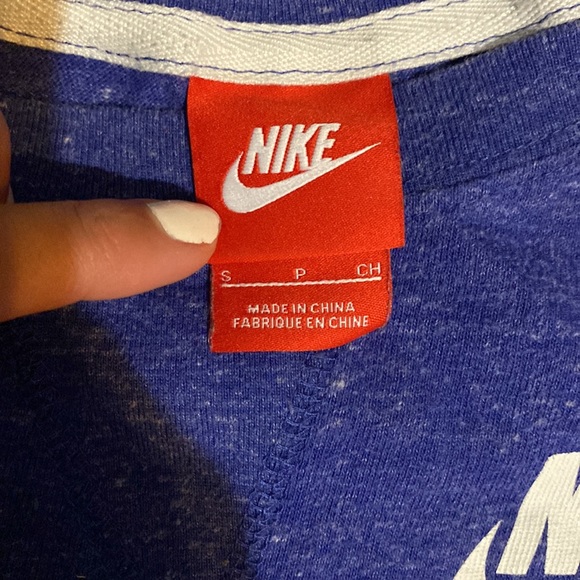 Nike long sleeve shirt - Picture 3 of 3